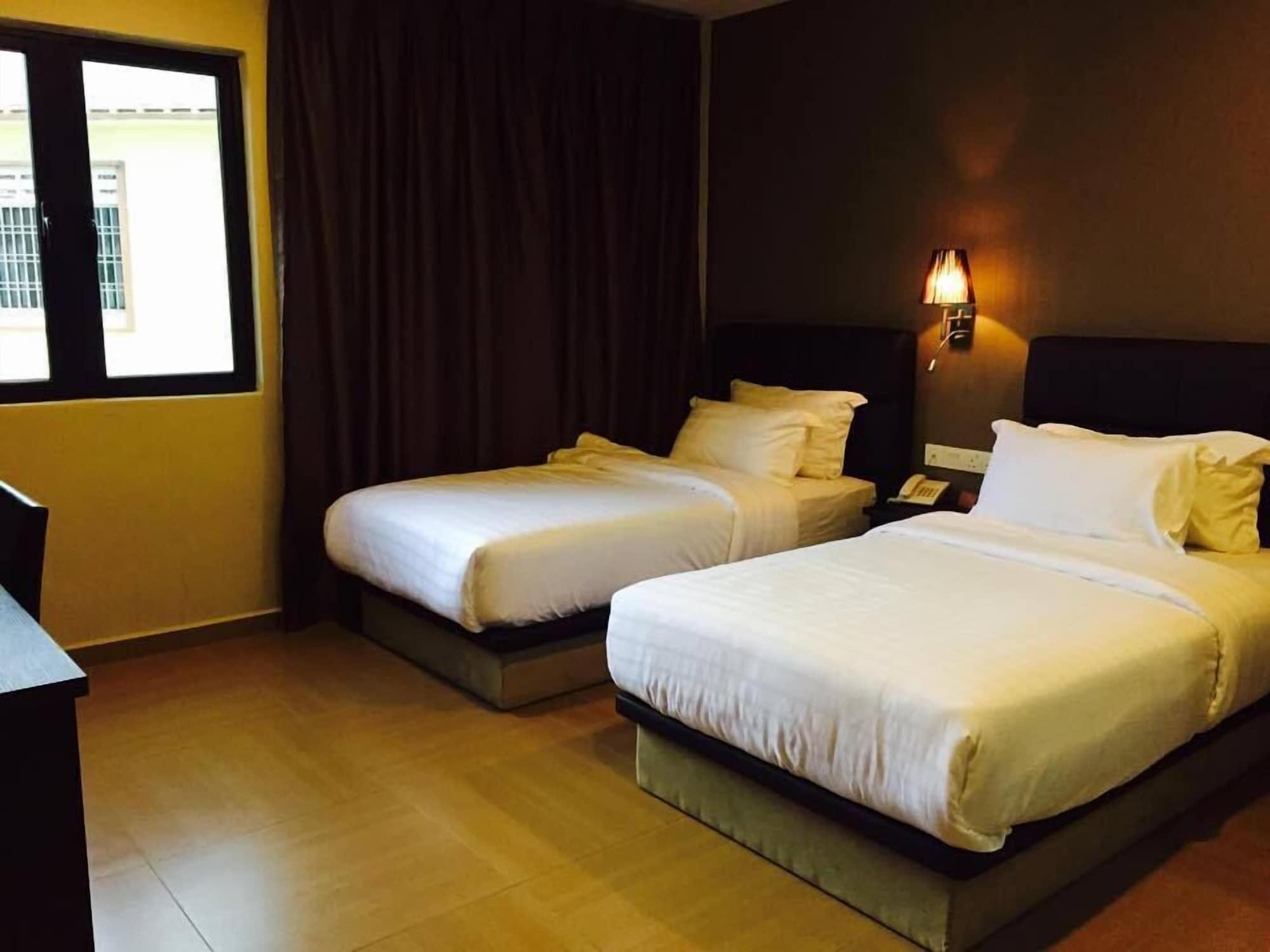 Gl Hotel Keluang Eksteriør bilde